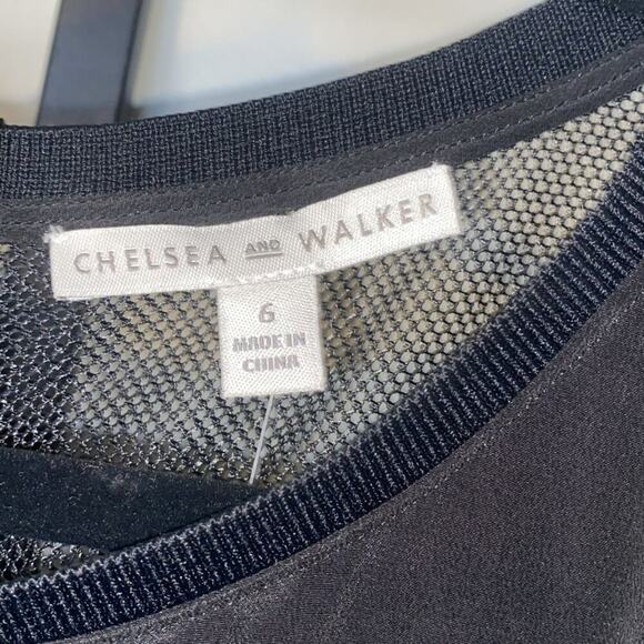 Zero sleeve blouse by Chelsea and Walker - Picture 3 of 8